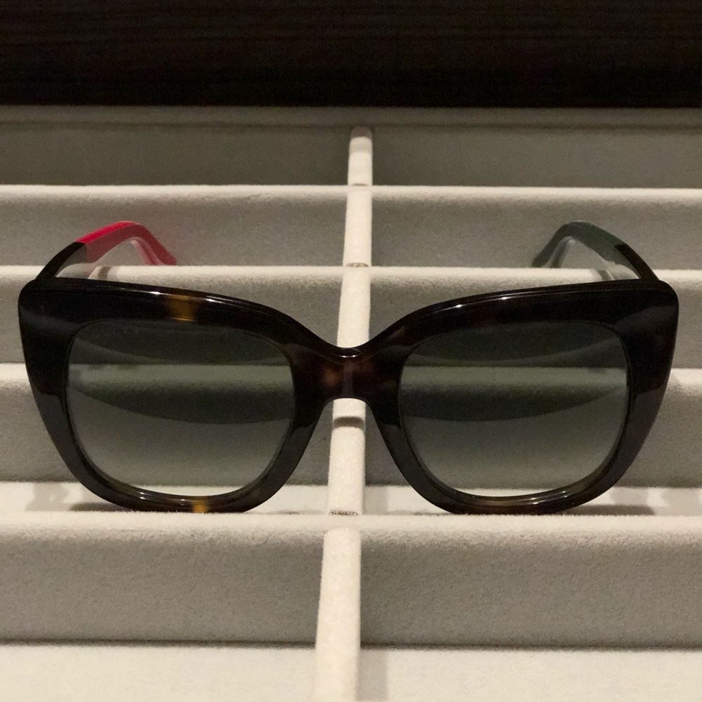 Gucci Eyewear Cat-Eye Frame Sunglasses